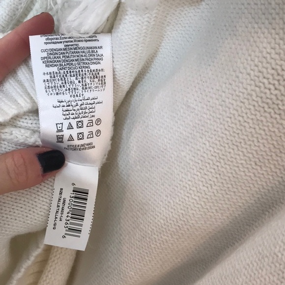 BCBG Maxazria Short Sleeve Sweater - Picture 6 of 7